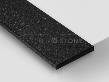 Žula STAR GALAXY BLACK LESK, detail. Exotická žula původem s Indie se vyznačuje dominantním černým zbarvením a doplňkovými decentními modrými a hnědými tóny. Tento přírodní kámen je vhodný pro výrobu parapetů do interiérů a exteriérů. Žula STAR GALAXY BLACK LESK, detail. Exotická žula původem s Indie se vyznačuje dominantním černým zbarvením a doplňkovými decentními modrými a hnědými tóny. Tento přírodní kámen je vhodný pro výrobu parapetů do interiérů a exteriérů.