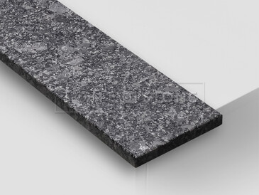 Žula STEEL GREY LESK, detail. Přírodní kámen původem z Indie s zajímavou barevnou kombinací, které dominují černá a hnědá barvy. Kámen je vhodný pro výrobu parapet do interiéru i exteriéru. Žula STEEL GREY LESK, detail. Přírodní kámen původem z Indie s zajímavou barevnou kombinací, které dominují černá a hnědá barvy. Kámen je vhodný pro výrobu parapet do interiéru i exteriéru.