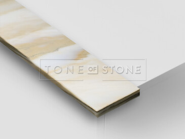 Mramor CALACATTA EXTRA LESK, detail. Exkluzivní přírodní kámen se vyznačuje unikátním designem, jemnou texturou a decentními barevnými přechody. Mramor je vhodný na výrobu interiérových i exteriérových parapetů. Mramor CALACATTA EXTRA LESK, detail. Exkluzivní přírodní kámen se vyznačuje unikátním designem, jemnou texturou a decentními barevnými přechody. Mramor je vhodný na výrobu interiérových i exteriérových parapetů.