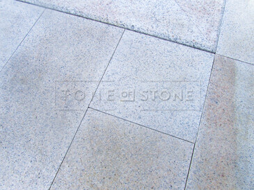 Archivní fotografie - OBKLAD BAZÉNU PŘÍRODNÍM KAMENEM. Zakázkové kamenictví TONE OF STONE. Archivní fotografie - OBKLAD BAZÉNU PŘÍRODNÍM KAMENEM. Zakázkové kamenictví TONE OF STONE.