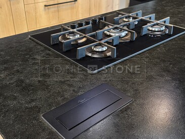 Varná deska kamenné kuchyňské desky ze žuly Mist Black. Zakázkové kamenictví TONE OF STONE Varná deska kamenné kuchyňské desky ze žuly Mist Black. Zakázkové kamenictví TONE OF STONE