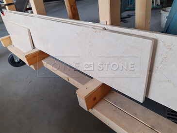 Mramorové parapety z přírodního kamene Botticino Classico skvěle doplní každý interiér Mramorové parapety z přírodního kamene Botticino Classico skvěle doplní každý interiér