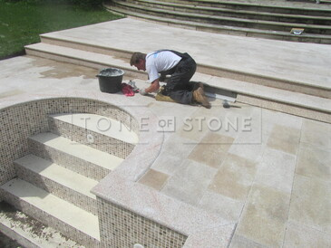 Kamenictví TONE OF STONE, kompletní zajištění kamenických stavebních prací, spárování obkladu bazénu Kamenictví TONE OF STONE, kompletní zajištění kamenických stavebních prací, spárování obkladu bazénu