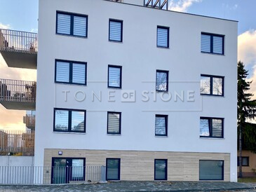 Obložení fasády přírodním kamenem - travertin, zakázková výroba TONE OF STONE Obložení fasády přírodním kamenem - travertin, zakázková výroba TONE OF STONE