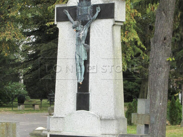 Poskytujeme kompletní služby v oblasti hřbitovní architektury - zakázková výroba hrobů, hrobek a pomníků, ruční sekání písma, renovace pomníků. Poskytujeme kompletní služby v oblasti hřbitovní architektury - zakázková výroba hrobů, hrobek a pomníků, ruční sekání písma, renovace pomníků.