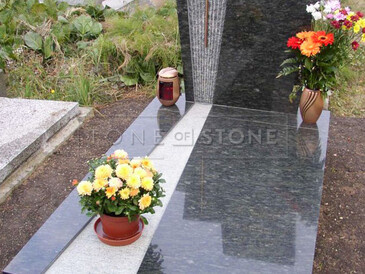 TONE OF STONE - kompletní služby v oblasti hřbitovní architektury, výroba pomníků, hrobů a hrobek, zlacení písma, pískování, opravy, vazy, lampy a urny. TONE OF STONE - kompletní služby v oblasti hřbitovní architektury, výroba pomníků, hrobů a hrobek, zlacení písma, pískování, opravy, vazy, lampy a urny.